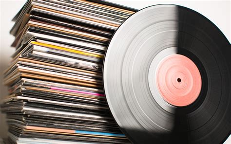 How Much Music Can Fit on a Vinyl: And Why Does It Sound Better When Played Backwards?